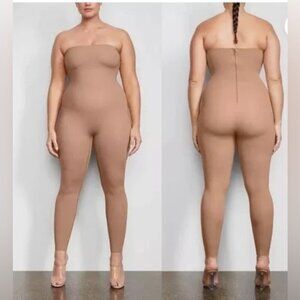 SKIMS Seamless Full-Body Shapewear Bodysuit | Tan, Strapless, NWT XXS